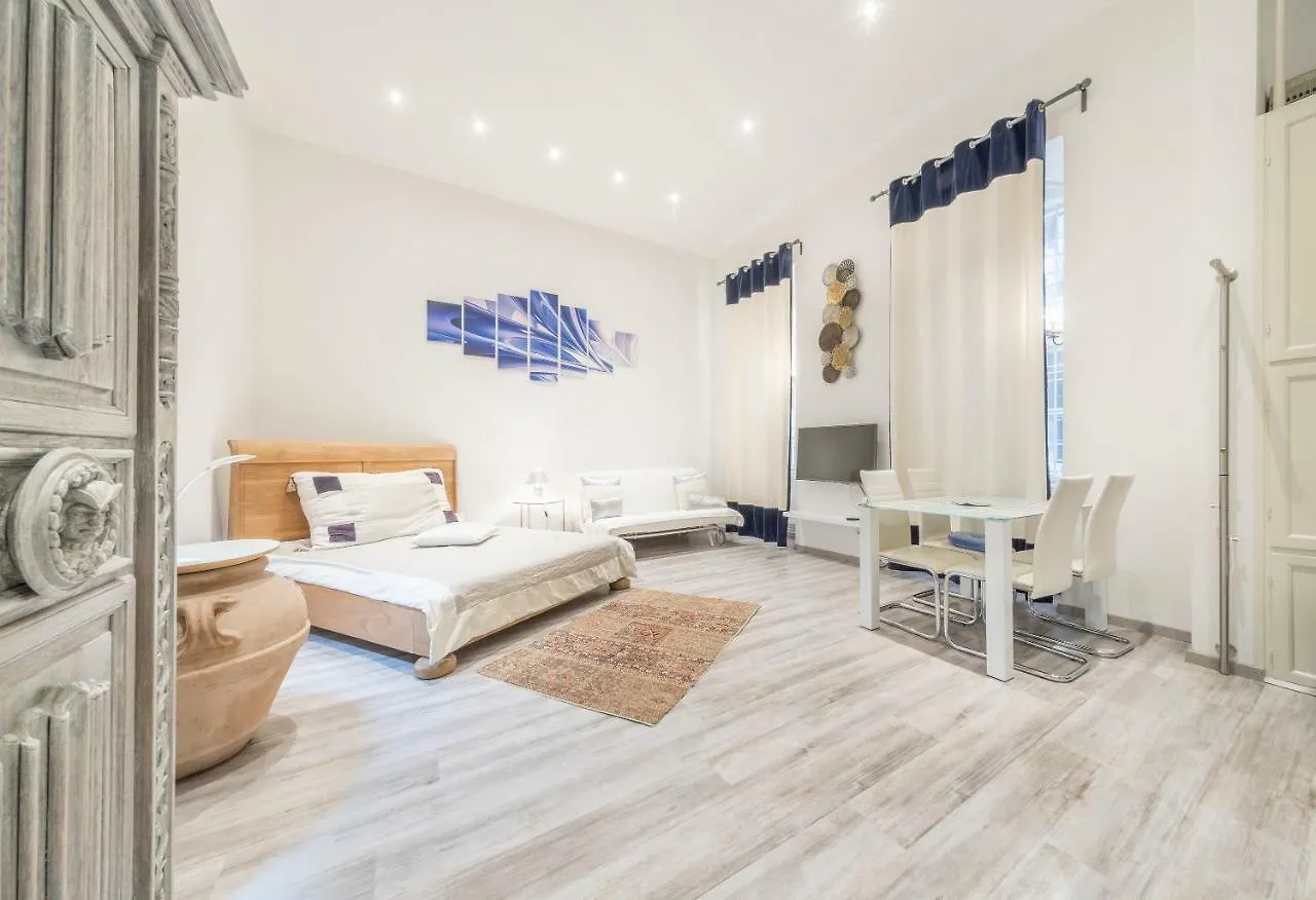 Atlanta Apartment Is In The Heart Of Budapest