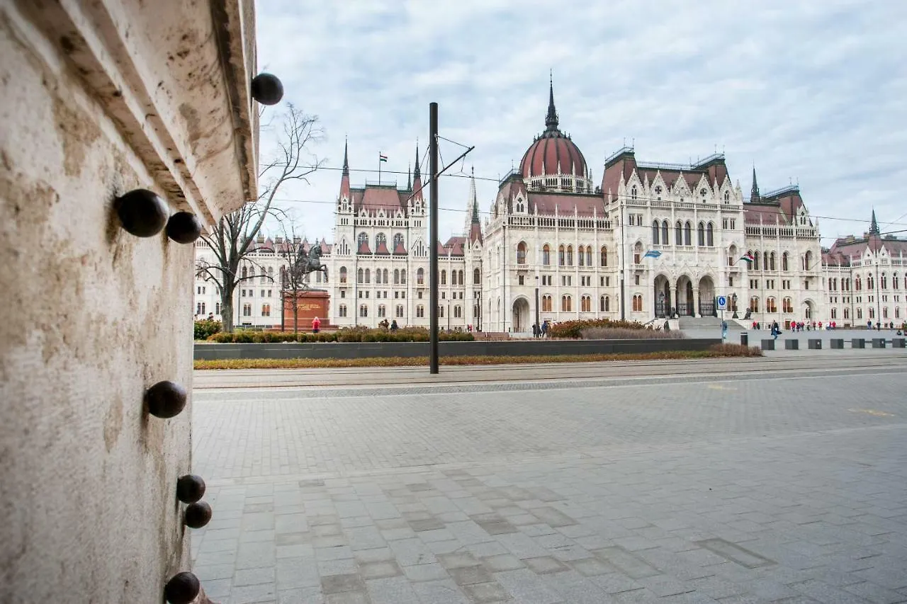 Atlanta Apartment Is In The Heart Of Budapest